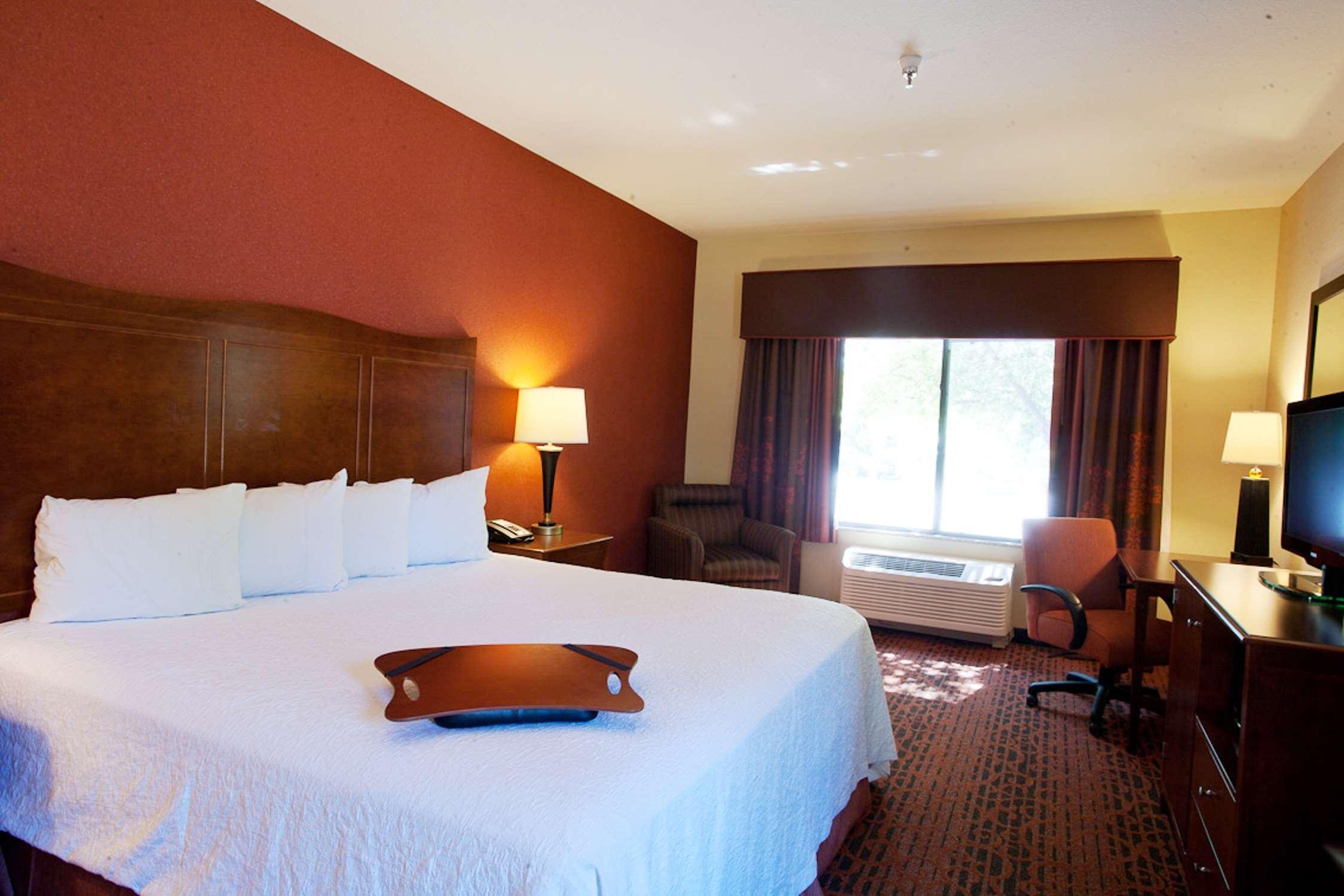 Hampton Inn Fort Collins Exterior photo