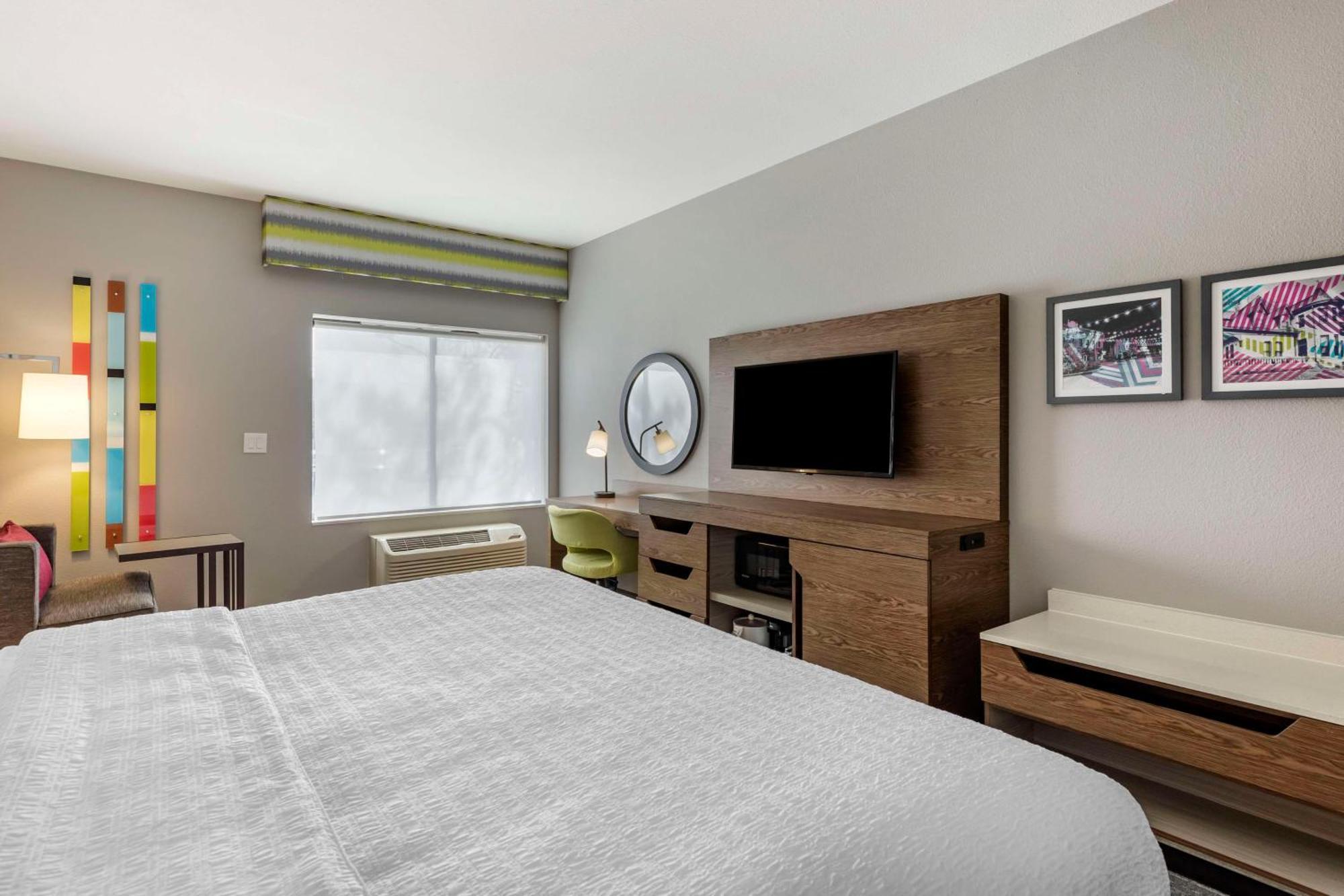 Hampton Inn Fort Collins Exterior photo